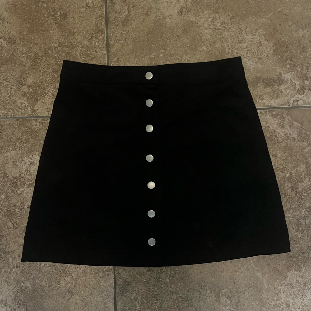 Forever 21 Black A-line Mini Skirt Casual